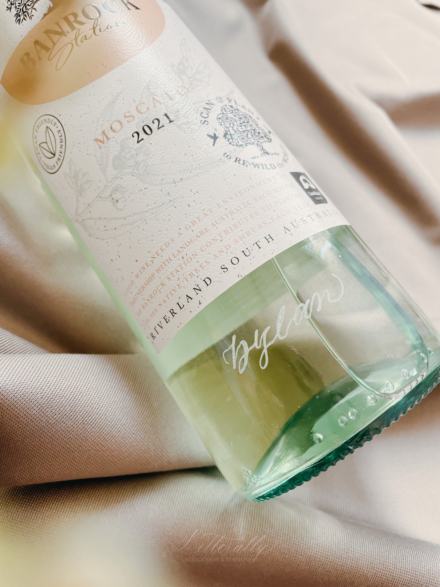 PERFUME HAND ENGRAVING (IN-STUDIO SERVICE)