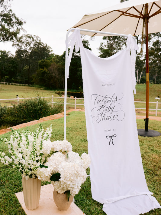 WELCOME SIGN LINEN WITH CALLIGRAPHY DESIGN