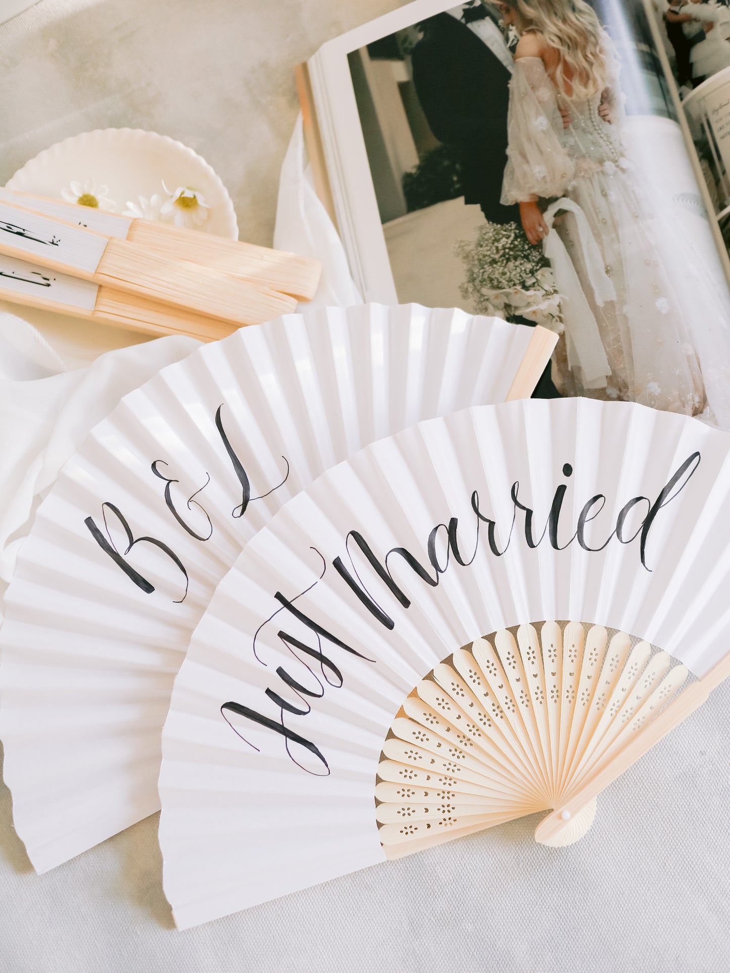 PERSONALISED PAPER FANS | WHITE