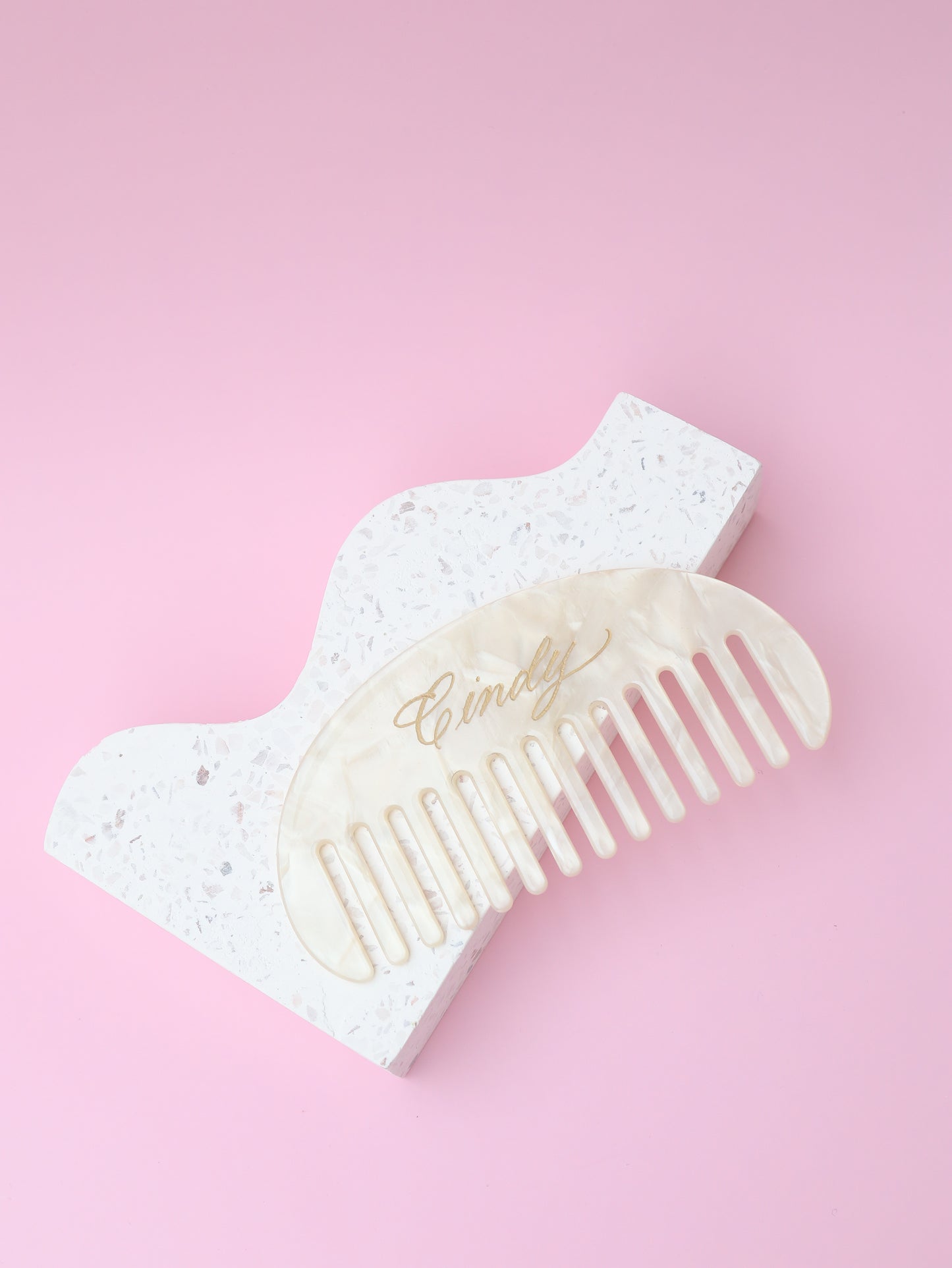 ENGRAVED HAIR COMB
