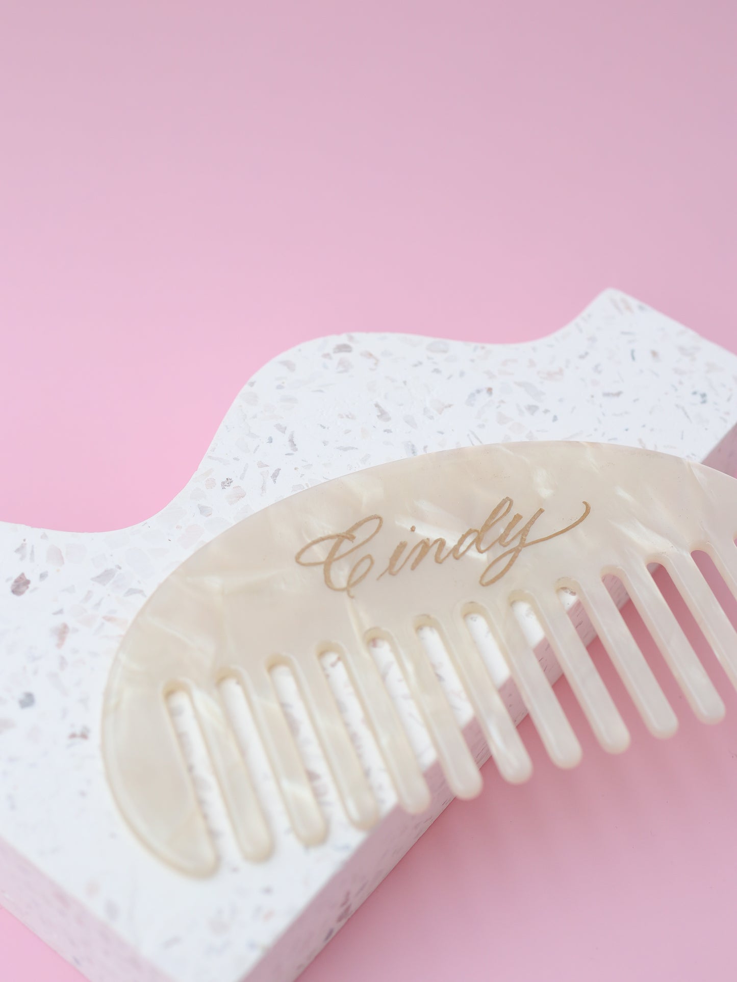 ENGRAVED HAIR COMB
