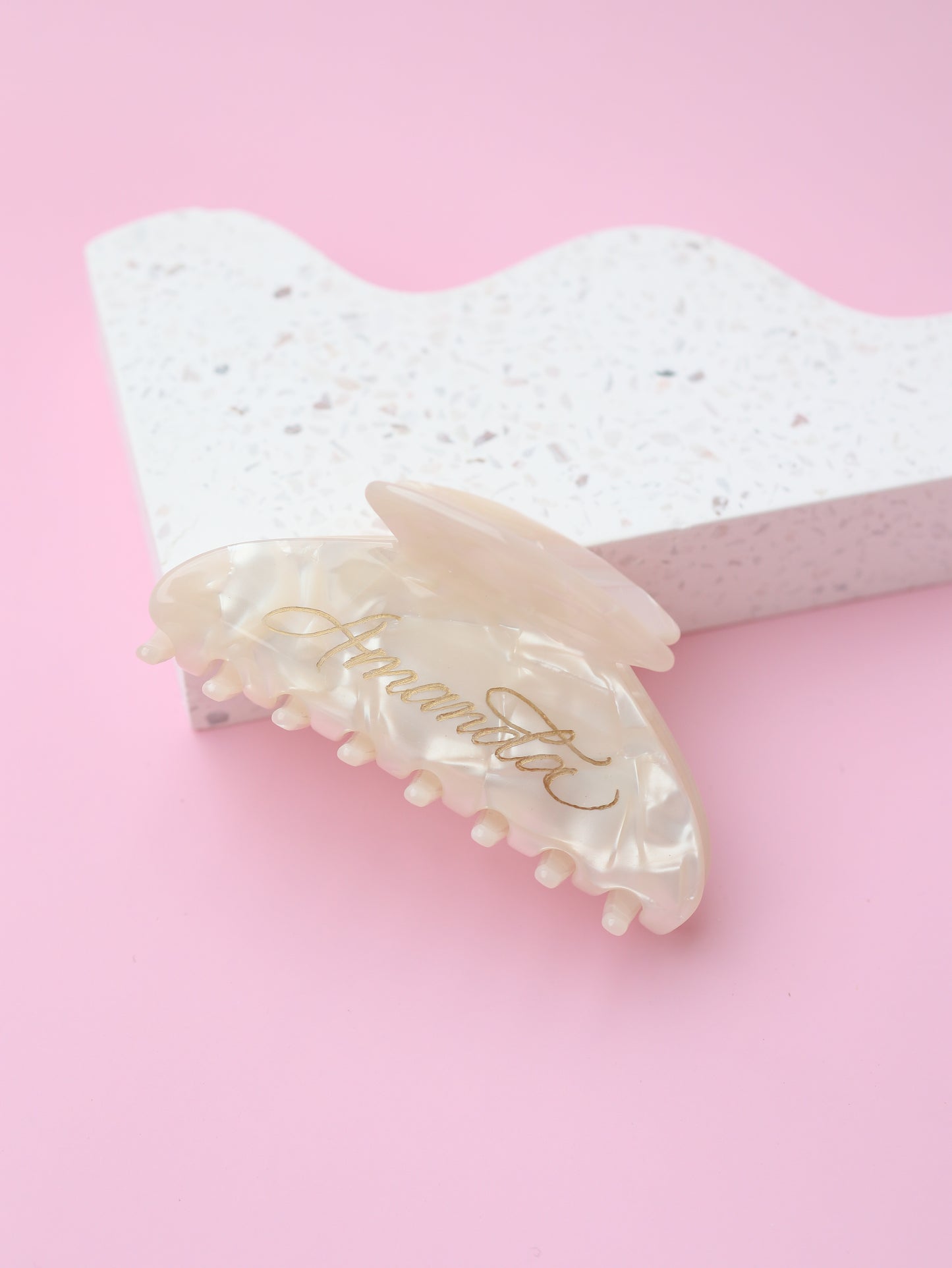 ENGRAVED HAIR CLAW
